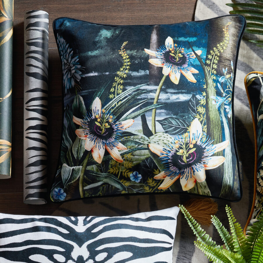 madagascar floral cushion layflat